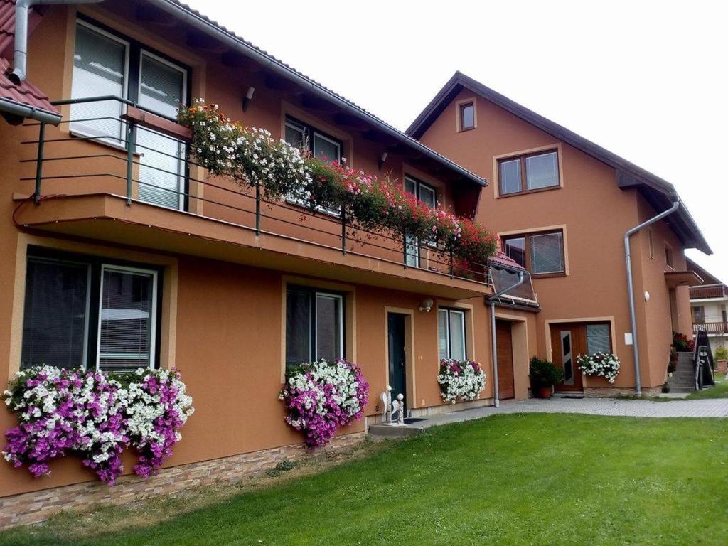 Apartmanovy Dom Adriana 주베레츠 외부 사진