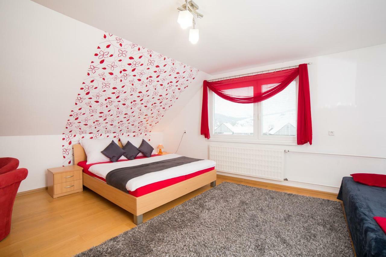 Apartmanovy Dom Adriana 주베레츠 외부 사진